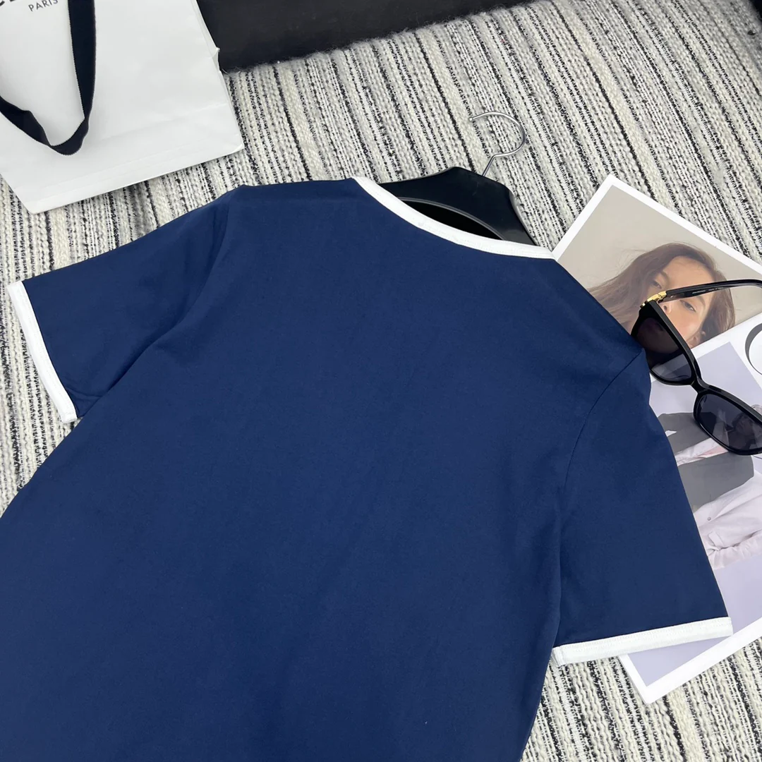 Celine - 2403 - 2024 Новая весенняя футболка с коротким рукавом и вышивкой буквами, выполненная в стиле колор-блок.