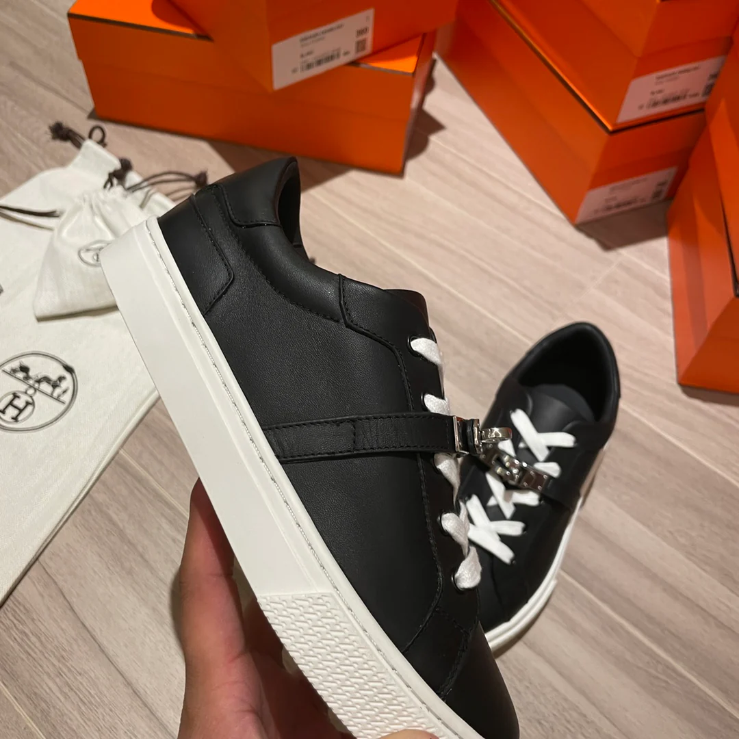 Hermes - Новейшие белые кроссовки Kelly Buckle - Мужской стиль