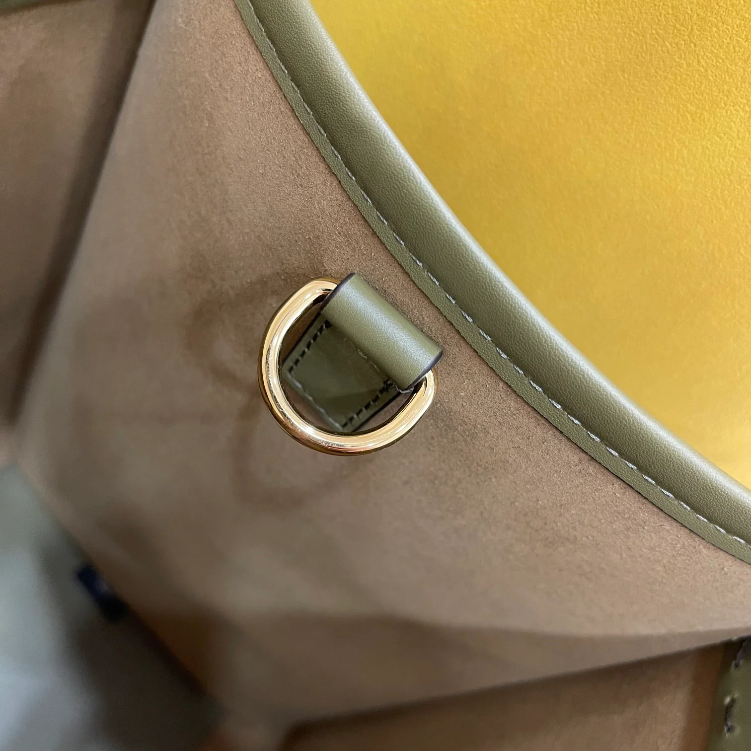 Сумка-тоут Fendi - зеленая