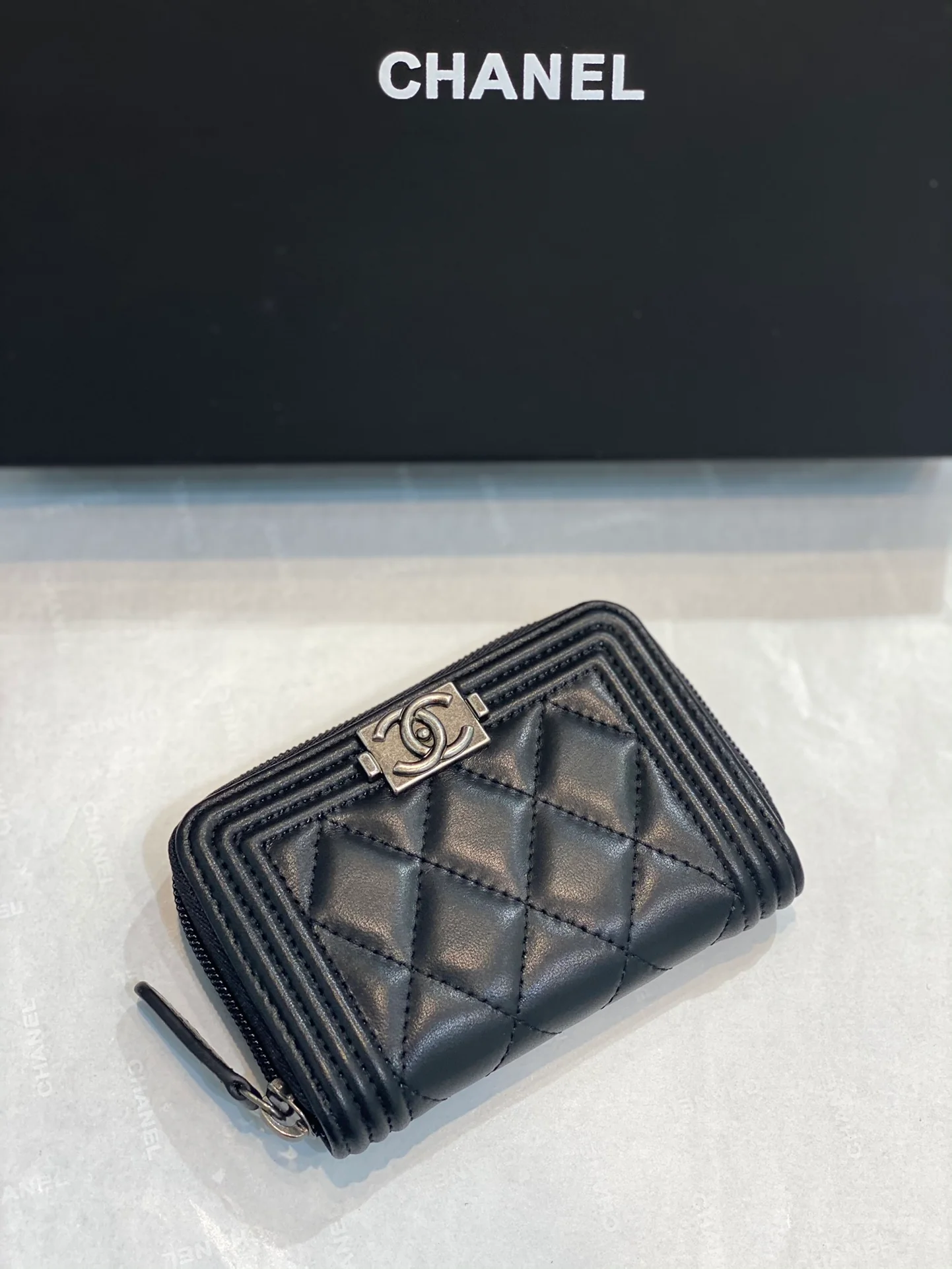 热销款 Chanel-Leboy 经典拉链零钱包 古银色