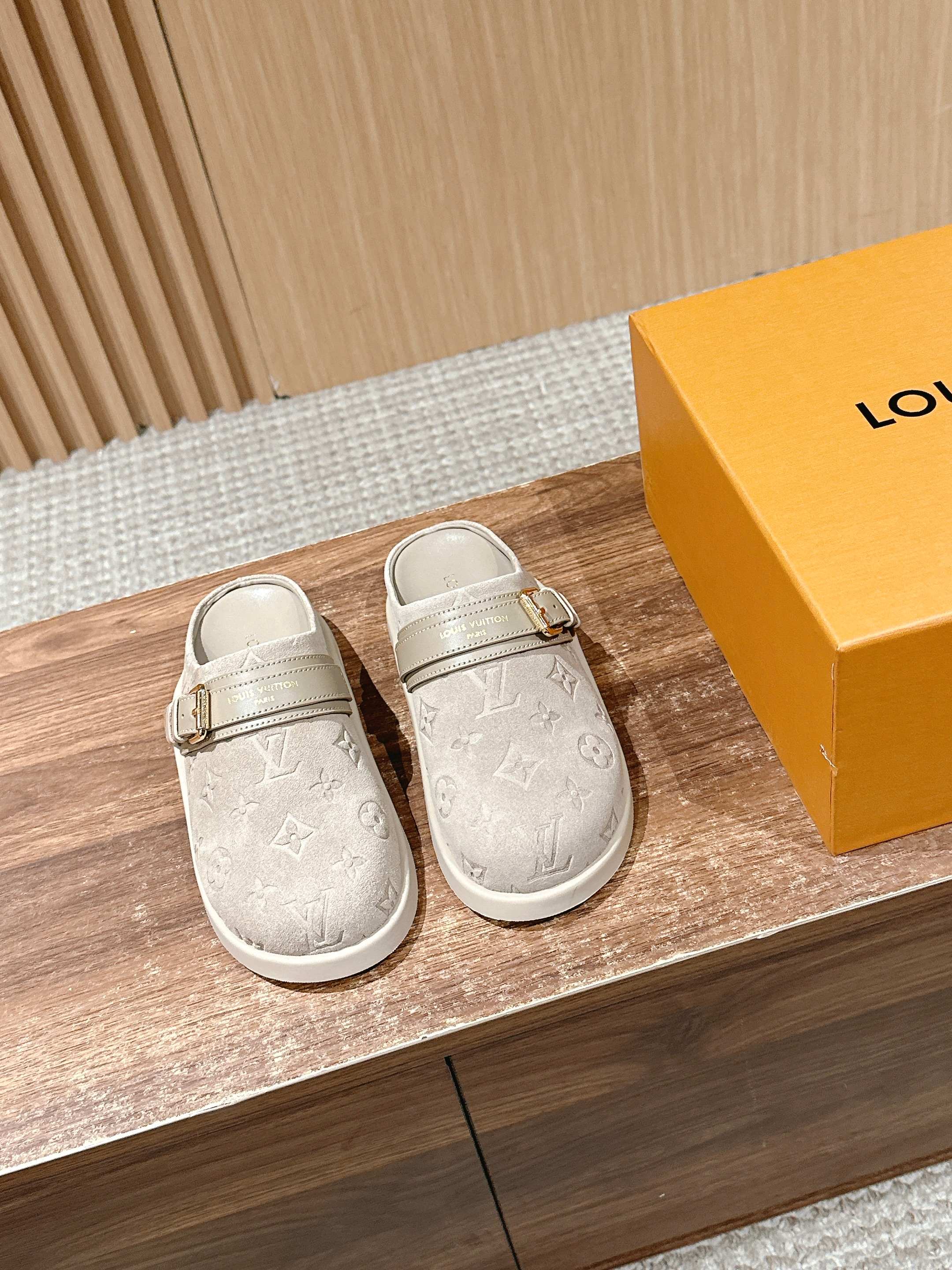 Новинка LV 2025 - Обувь Birkenstock - Замшевая отделка