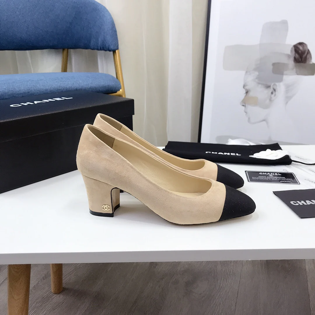 Туфли Chanel на массивном каблуке - Коллекция Métiers d'Art - Абрикос