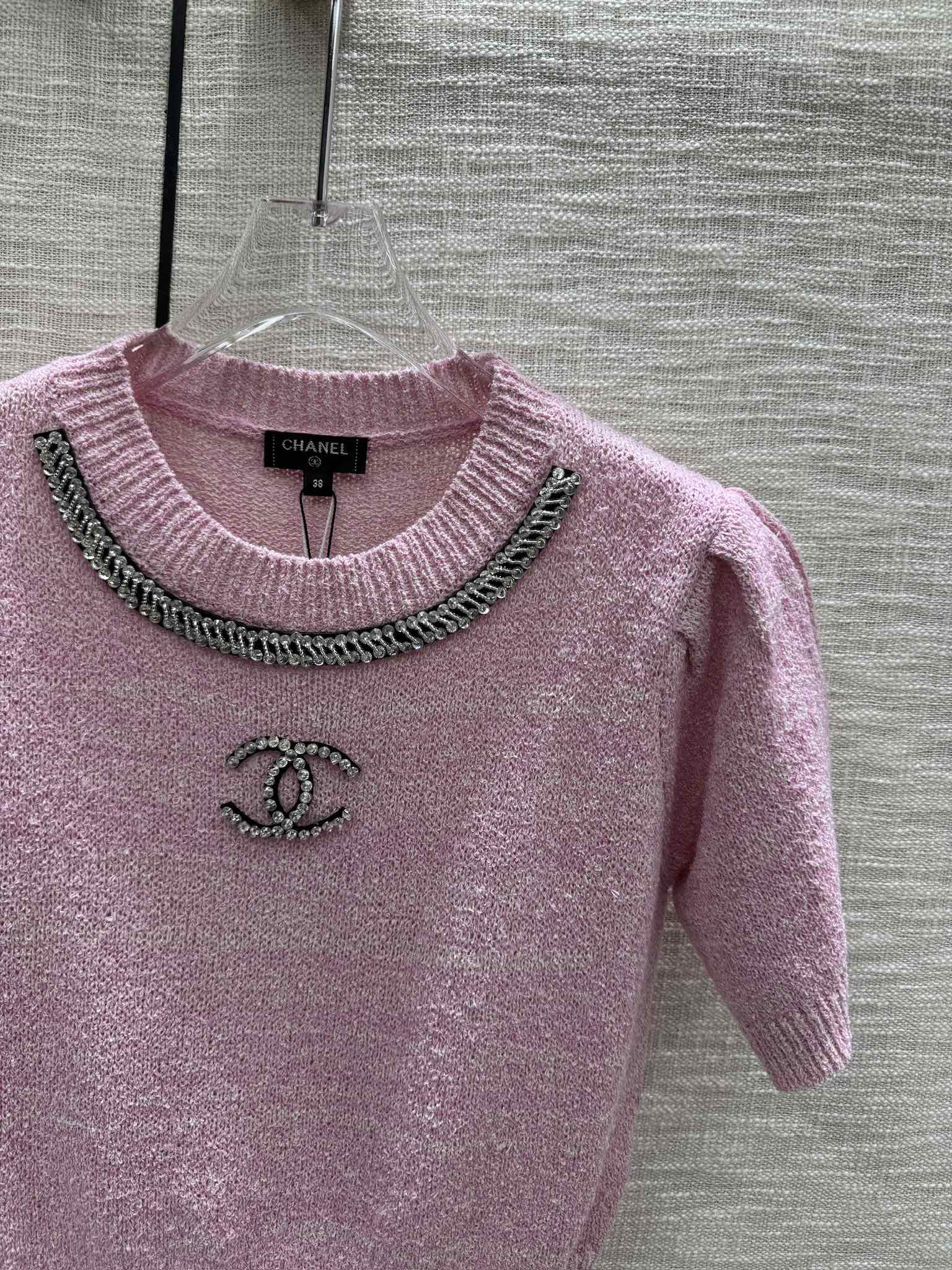Футболка Chanel 2403 Double C Knit с коротким рукавом - розовая