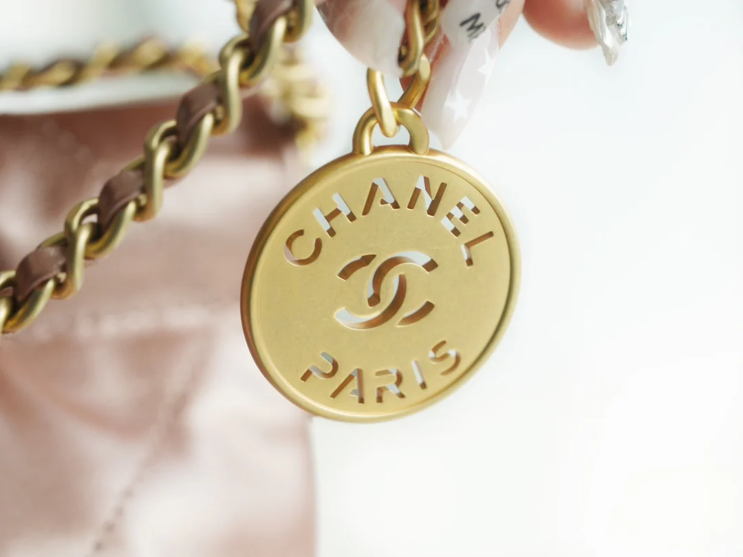 Chanel - Новая сумка 22 - Розовое золото