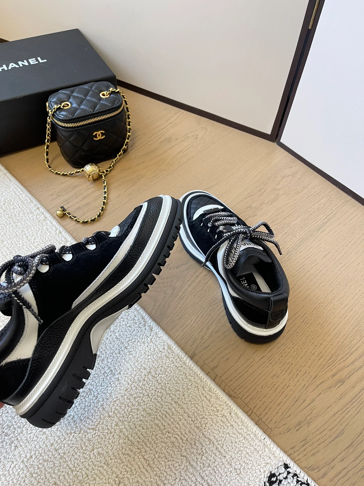 Повседневные туфли Chanel 2024 - черные