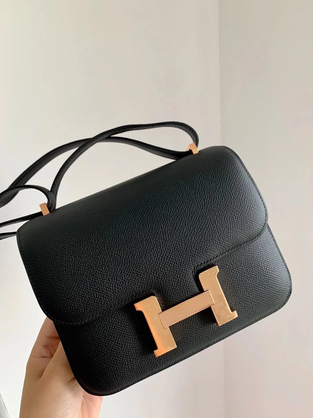 Hermes Constance Mini 19 Черная пряжка Epsom из розового золота