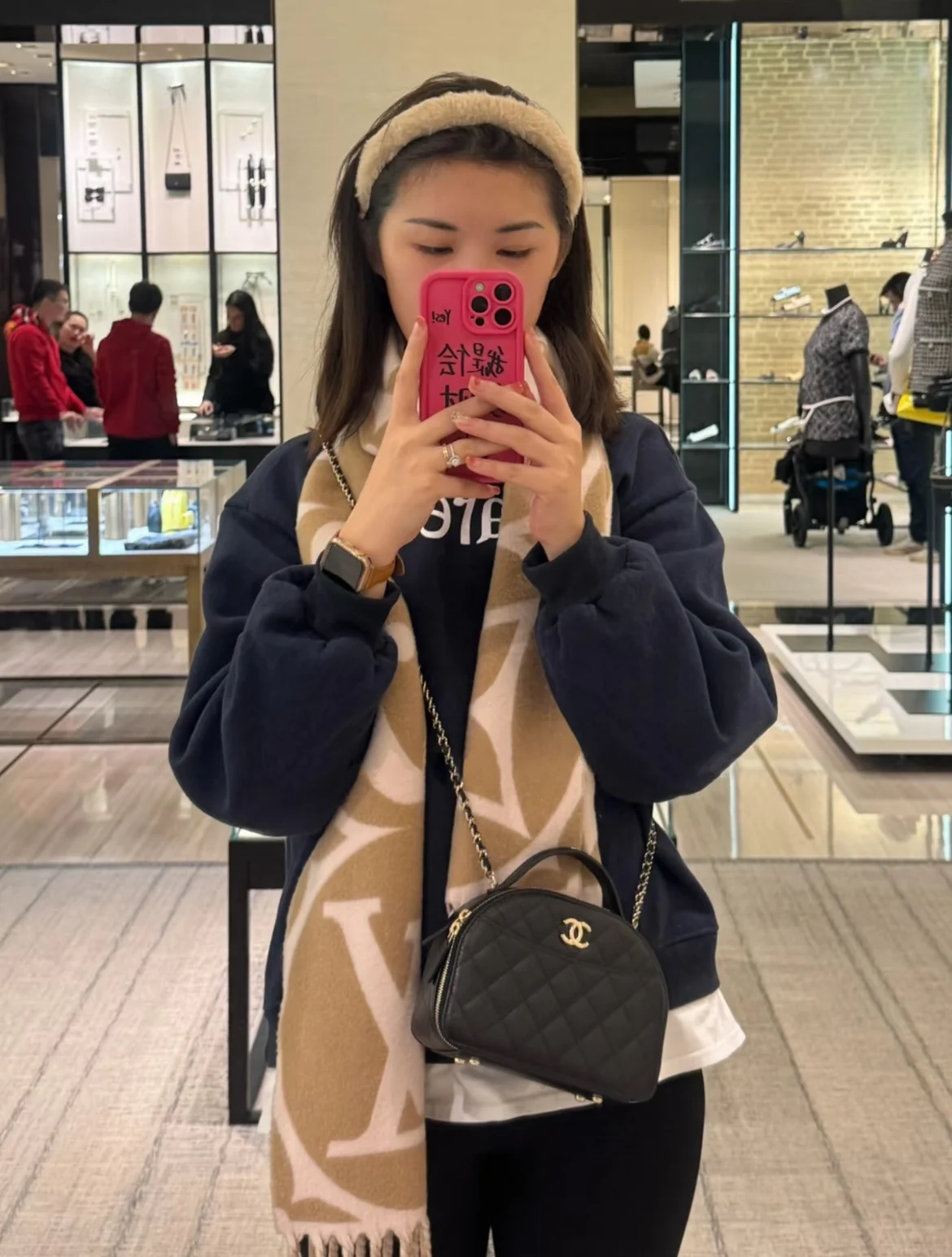 Сумка Chanel 25c Bowling Shell - черная