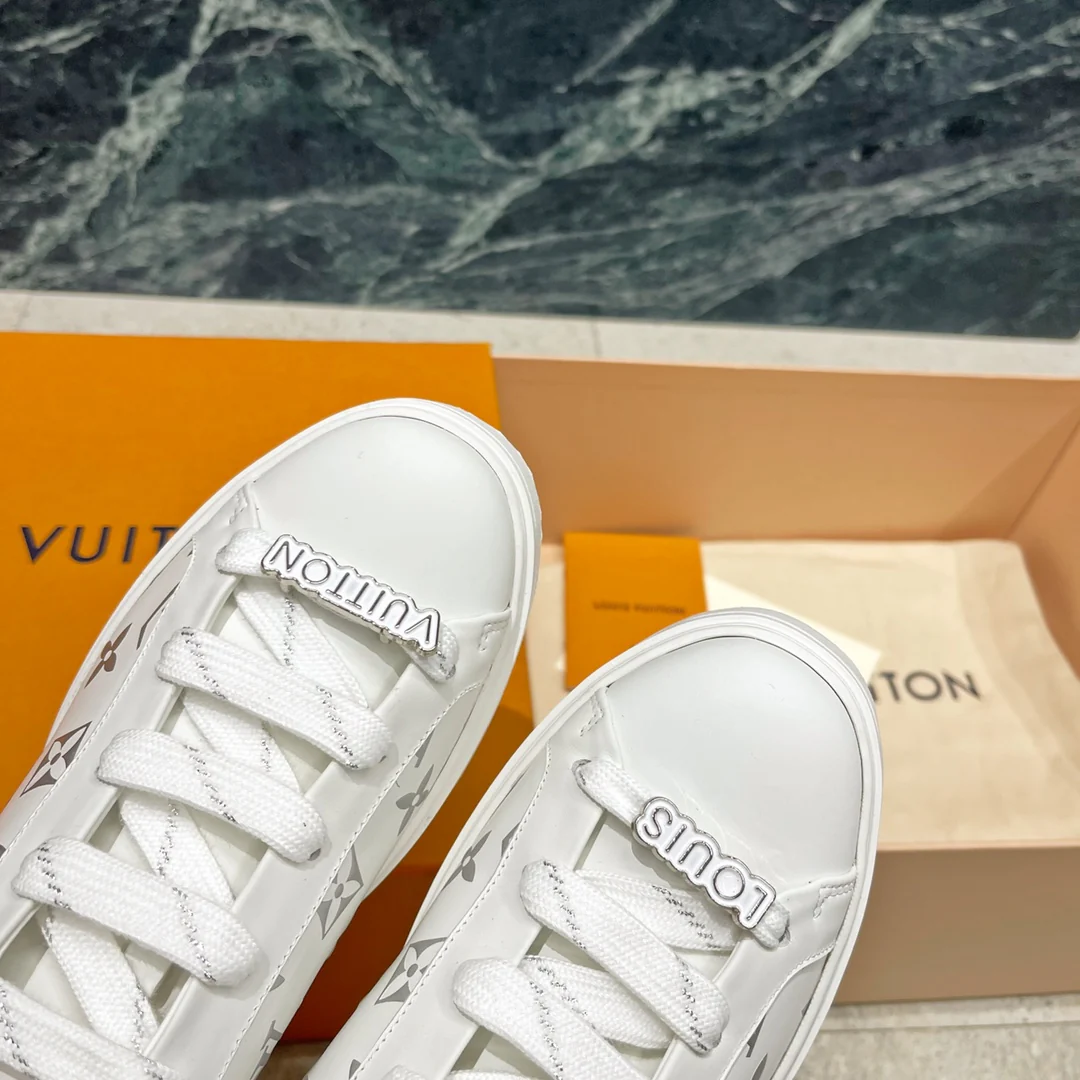 Обувь LV - LV Time Out - белые кроссовки на платформе - серебристые с золотой фольгой