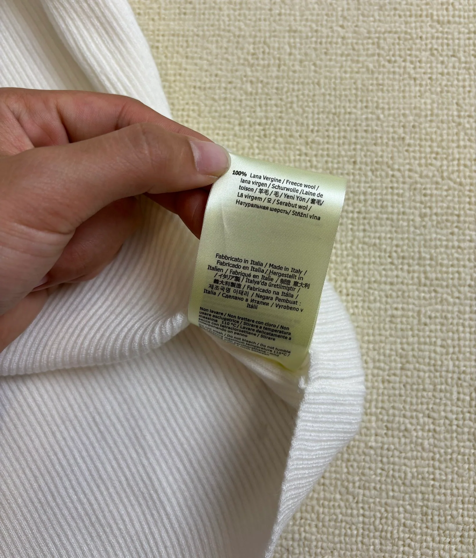 Fendi - 2403 - Вязаная футболка с коротким рукавом для ранней весны - Белая