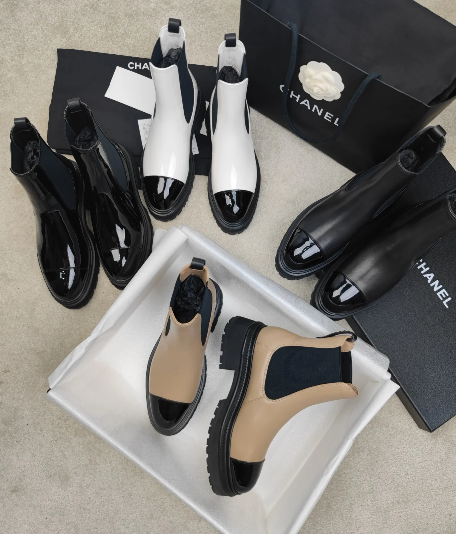 Ботильоны Chanel на платформе с закругленными носками — цвет молочного чая.