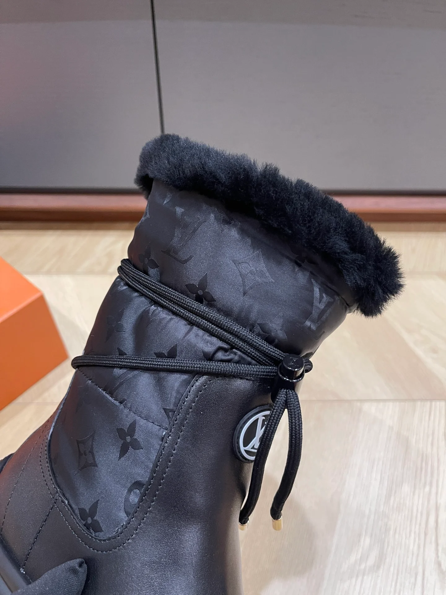 Лыжные ботинки LV-2024, черные