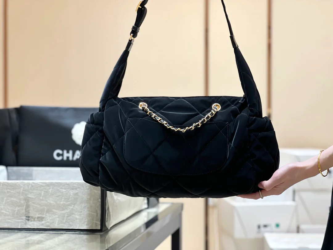 Большая лыжная сумка Chanel 24ncoconeige - черная