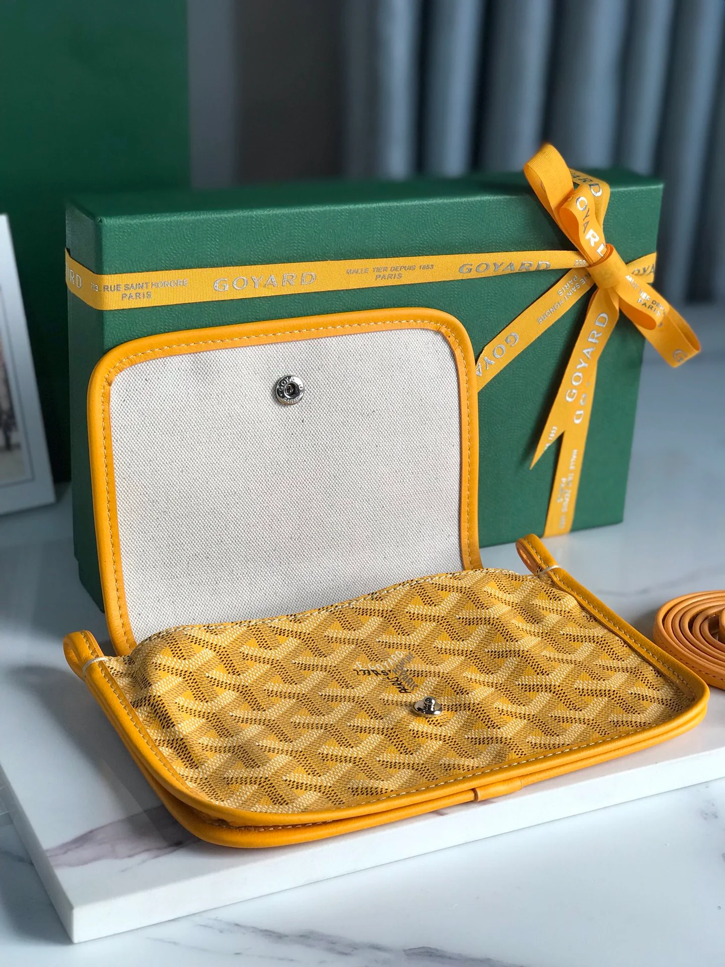 Тройная плоская сумка Goyard Plumet Series - желтый