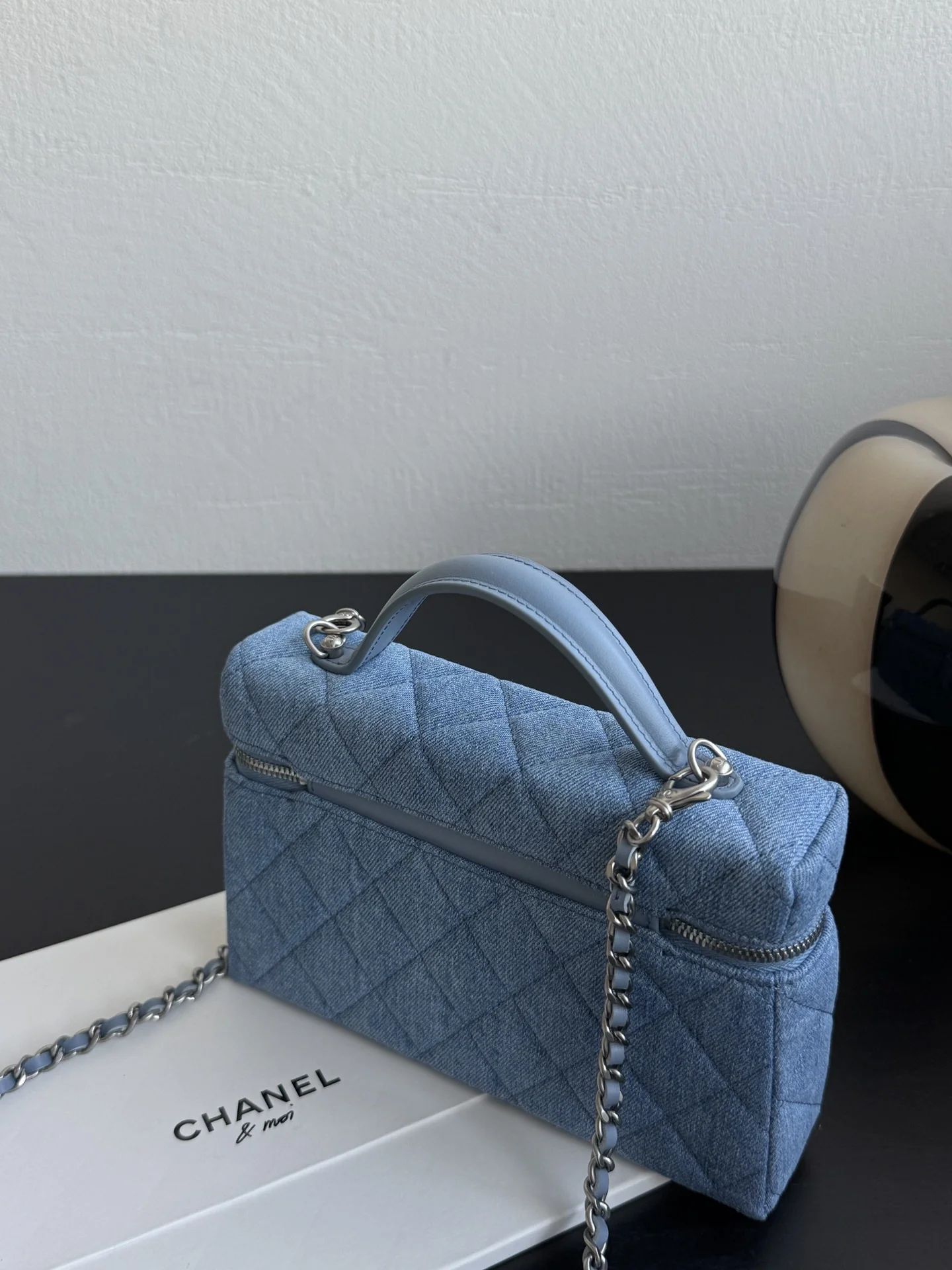 Сумка-органайзер Chanel-LP Denim Bento Bag - светло-голубая