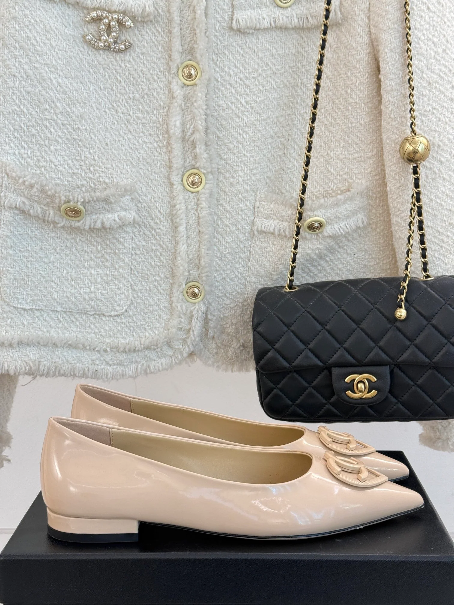 Туфли Chanel 2024 на низком каблуке с острым носком в форме сердца, абрикосового цвета - 1