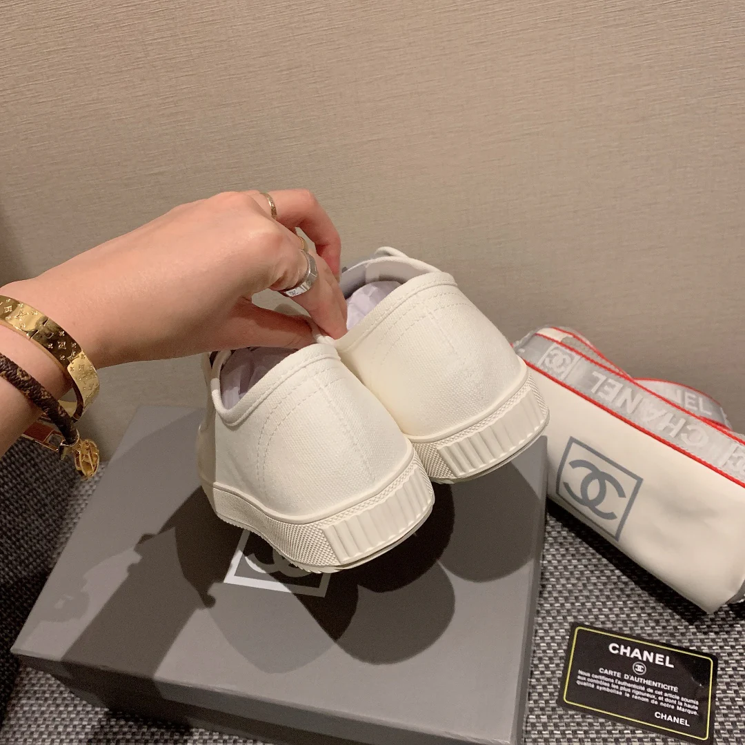 Винтажные парусиновые туфли Chanel - белые