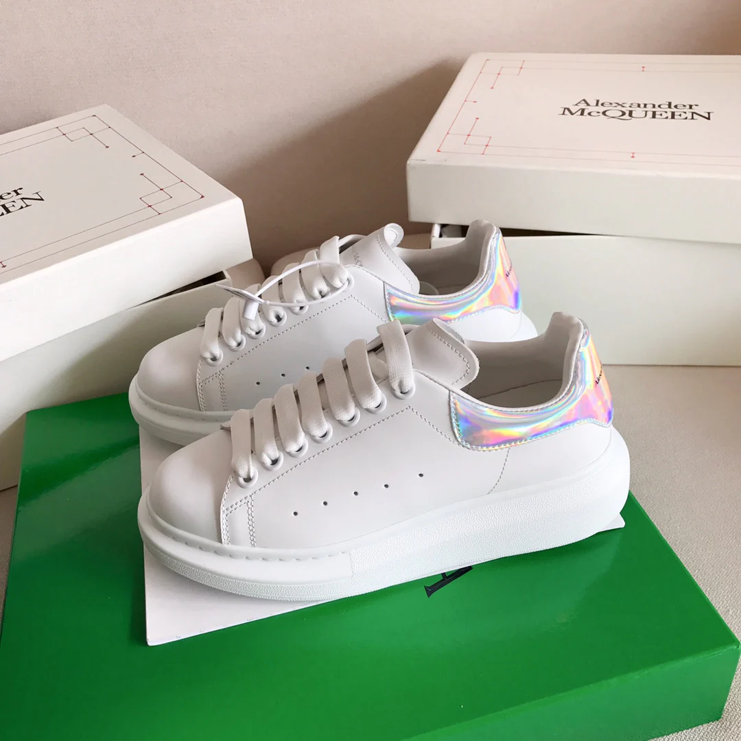 Классические белые кроссовки McQueen - светоотражающие серые
