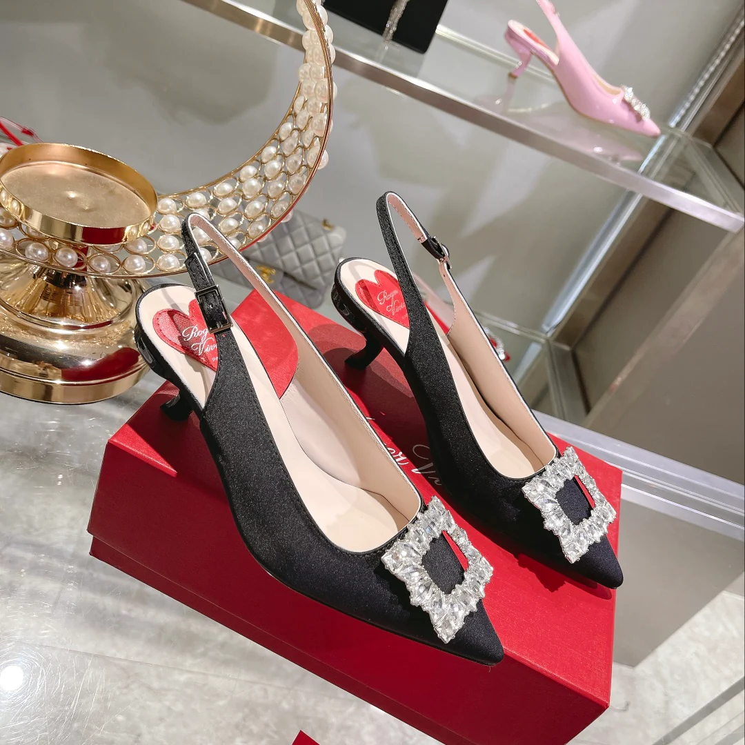 Обувь RV Shoes - Новинка ранней весны 2023 года - Туфли на низком каблуке с острым носком из натуральной кожи - Черные