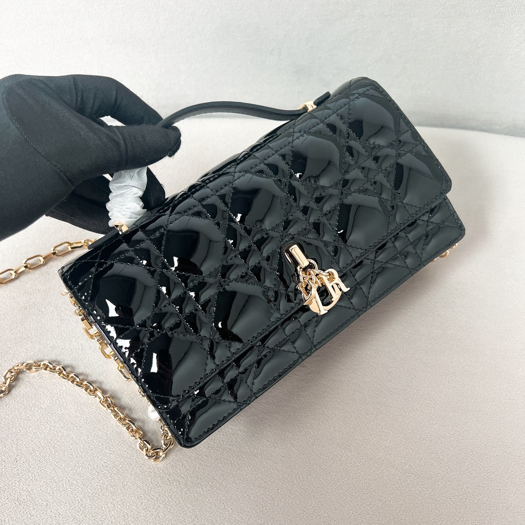 Клатч Dior Ladyd в глянцево-черном цвете