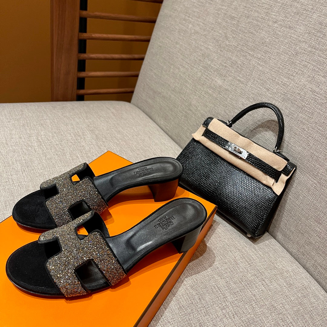 Босоножки Hermes-H на среднем каблуке с бриллиантовой гравировкой-2