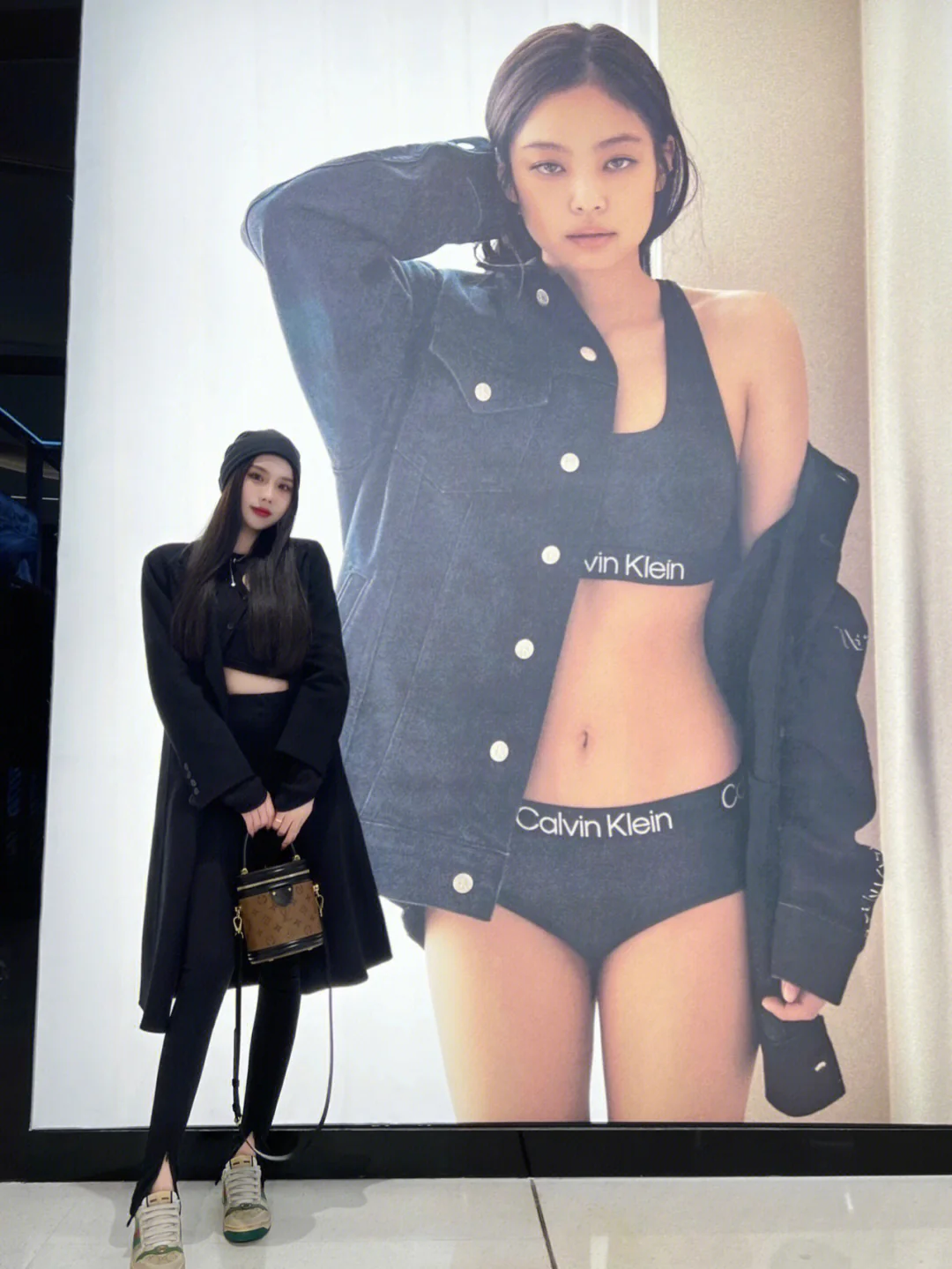 m43986-LV-Cannes Money Bucket-Handbag/Crossbody Bag