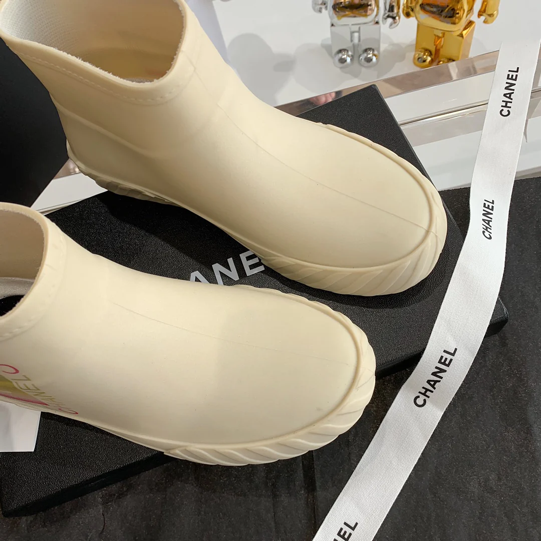 Chanel - Потрясающие ботинки на платформе - Резиновые сапоги