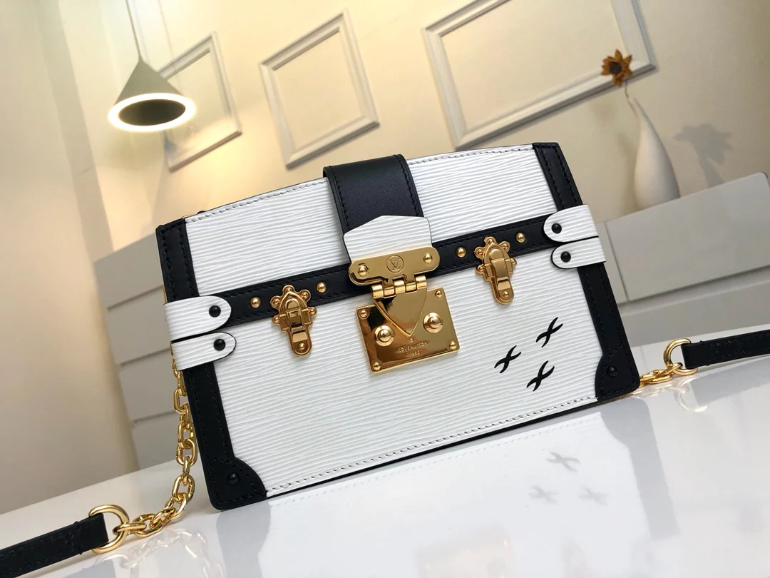 m53052-LV-2018 Коллекция ?Ранняя осень? - Сумка-сундук - Белая