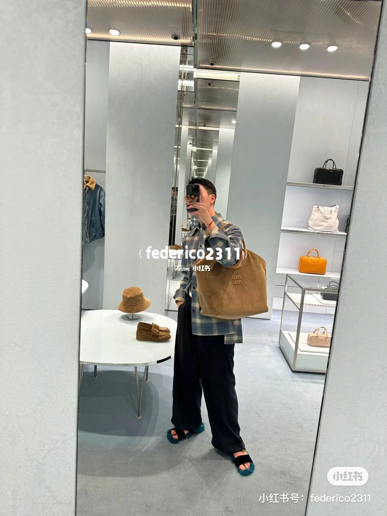 Сумка-тоут Miu Miu Ivy - Фото на фото - 1