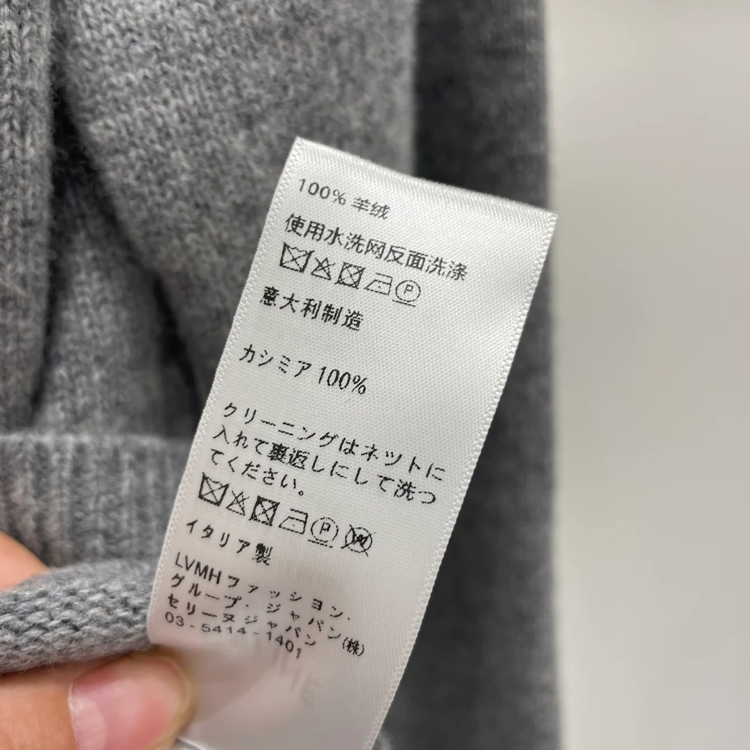 Вязаный свитер Celine 2403 с круглым вырезом, украшенный стразами, серый.