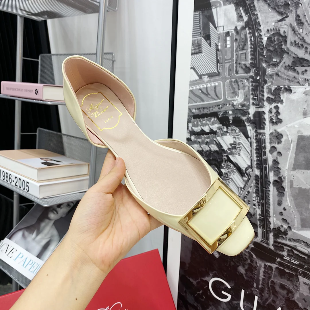 RV - Плоская подошва, полый квадратный носок - Белый