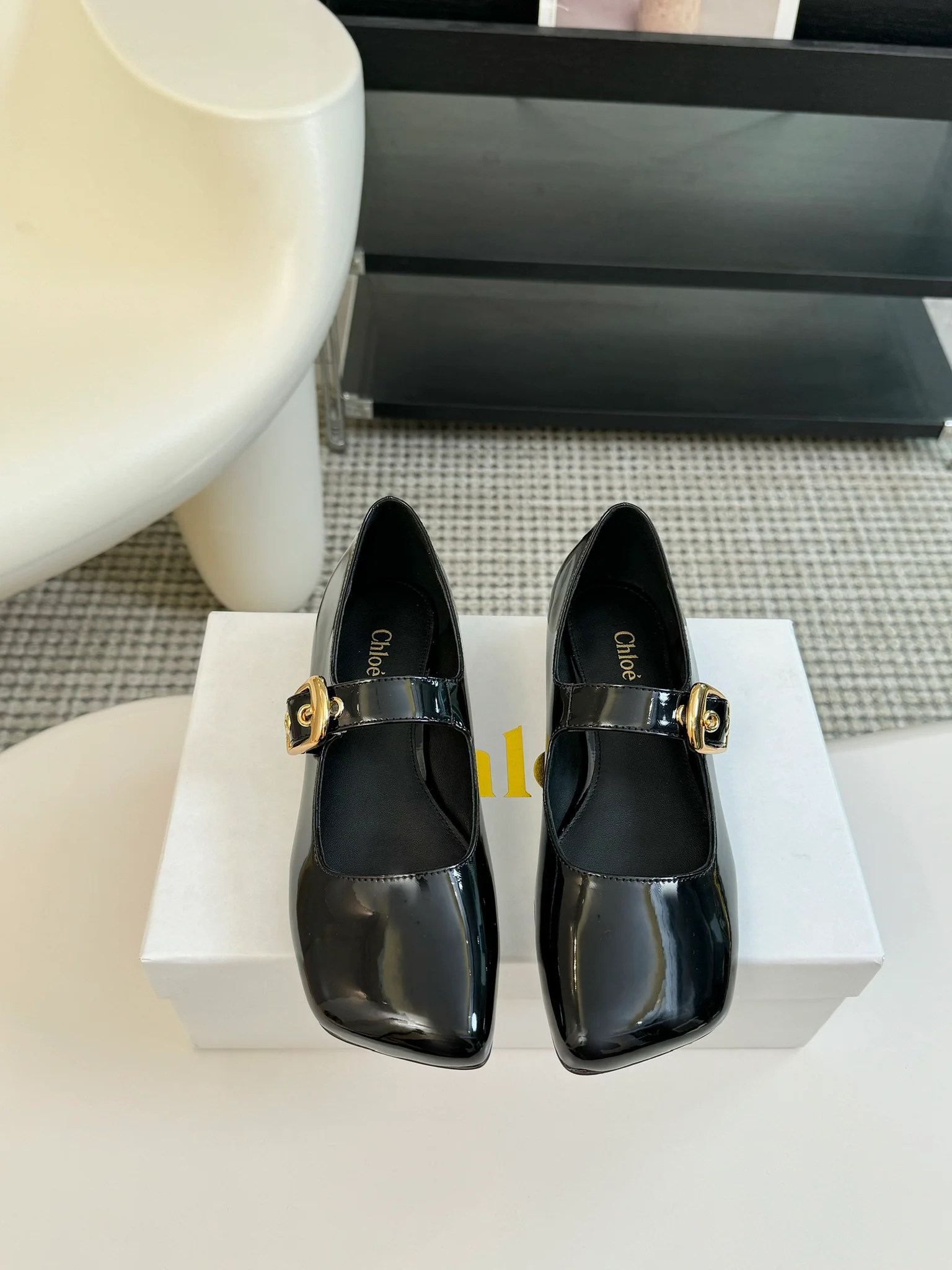 Туфли-мэри-джейн Chloe 2024 с квадратным носком - черные