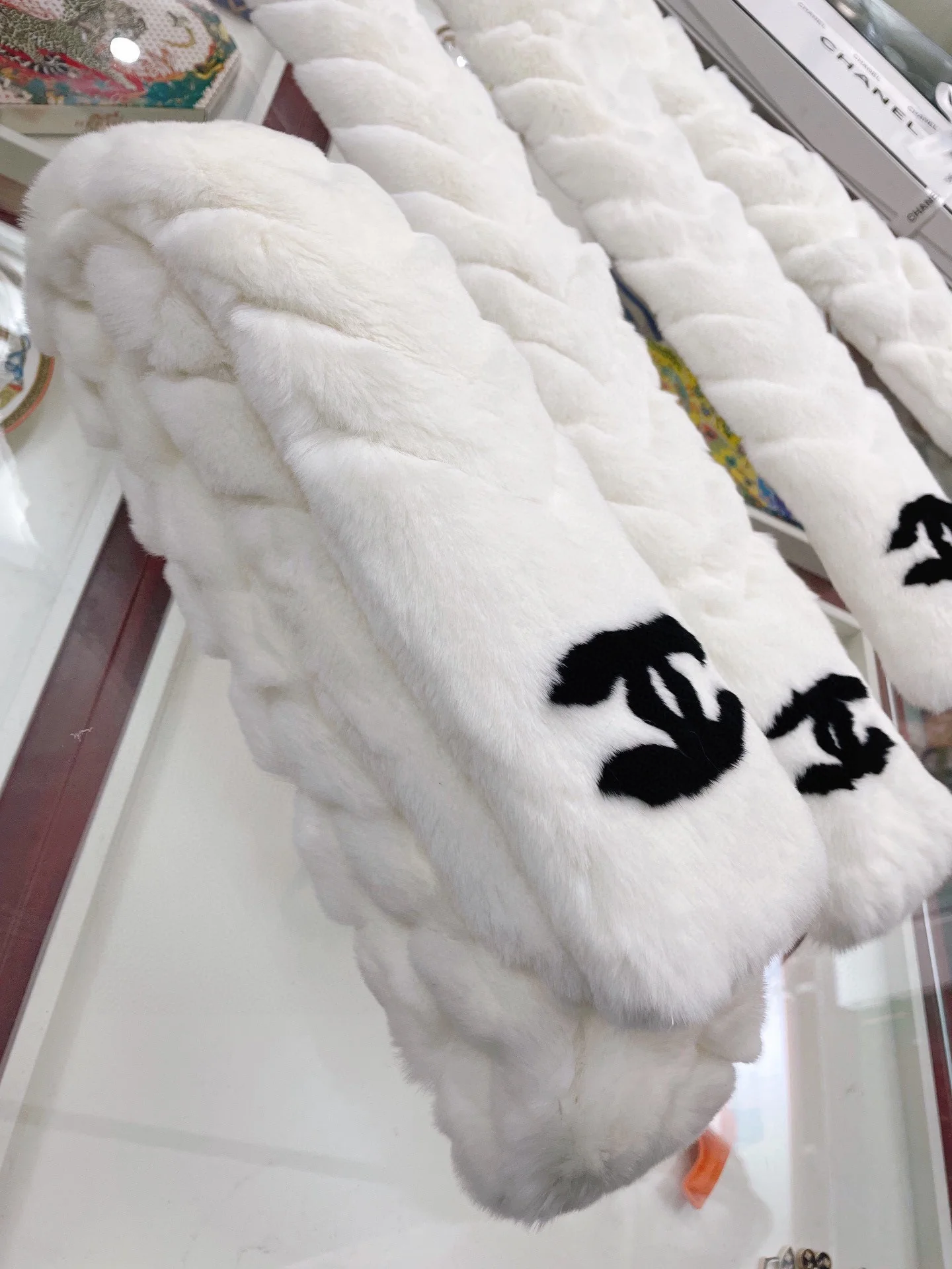 Меховой шарф Chanel - 20-120 см - Популярный стиль на сайте Xiaohongshu (Маленькая красная книжка)