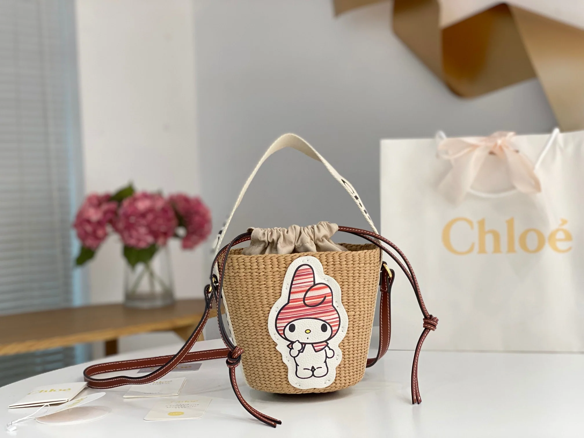 Новинка сезона весна/лето 2023 от Chloe - Маленькая деревянная корзинка - Коллекция My Melody.