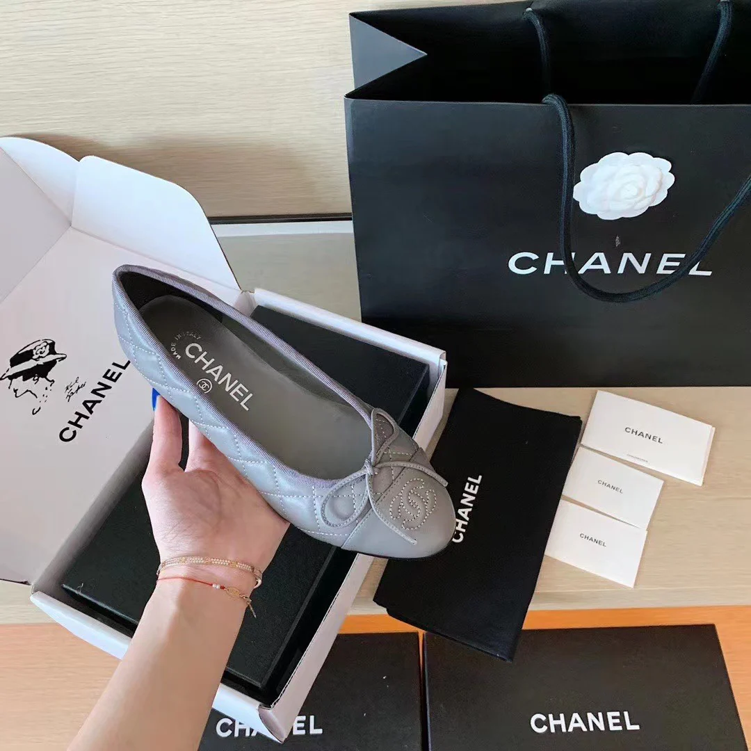 Классические балетки Chanel - серые