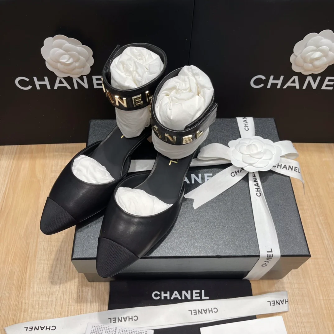 Chanel - Черные ботинки