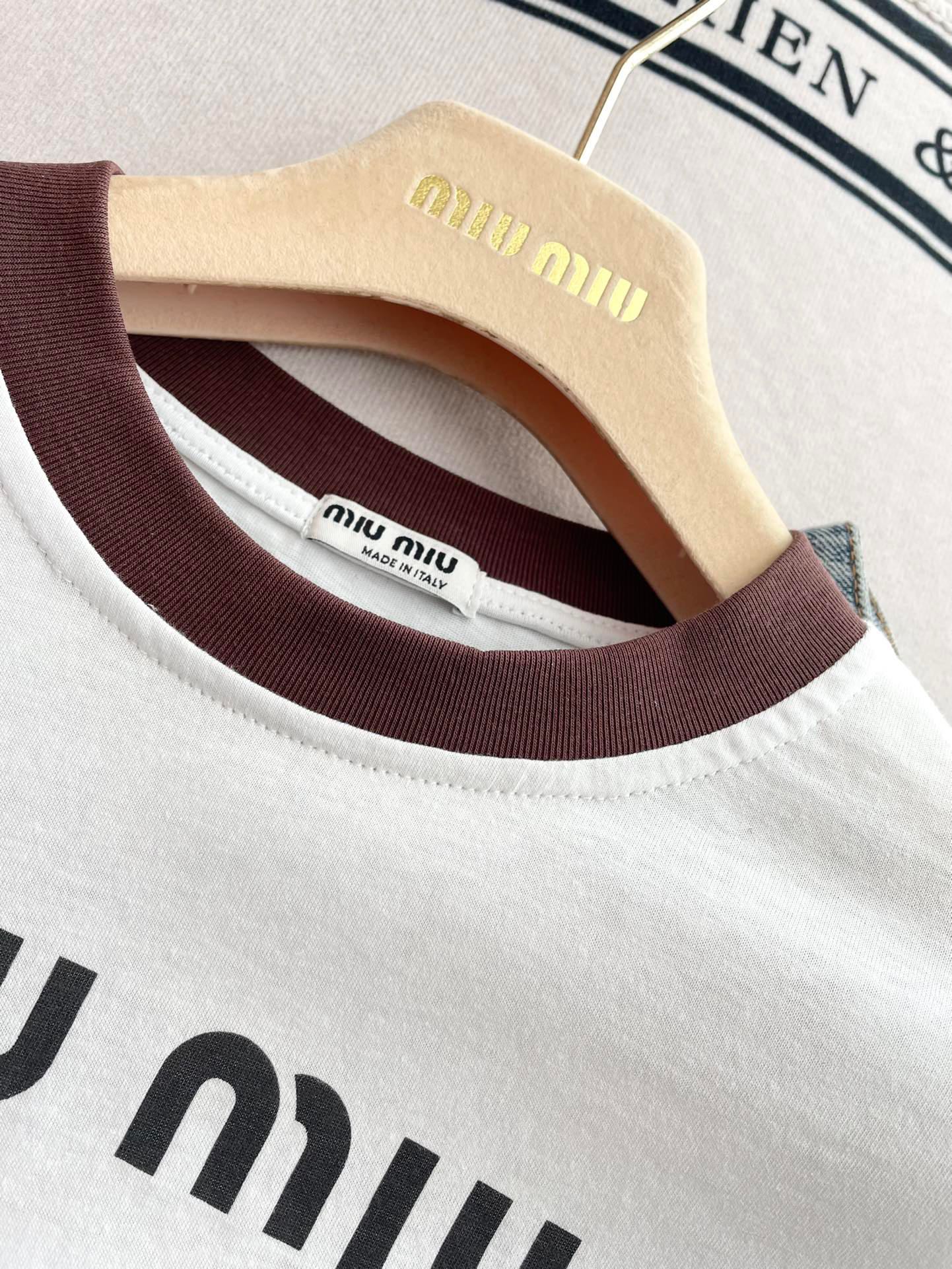 Miu Miu - 2404 - Футболка с коротким рукавом и буквенным принтом