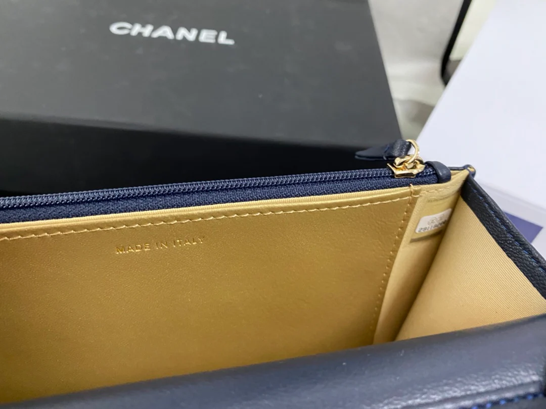 Chanel - Золотой мяч WOC - Овечья кожа - 1