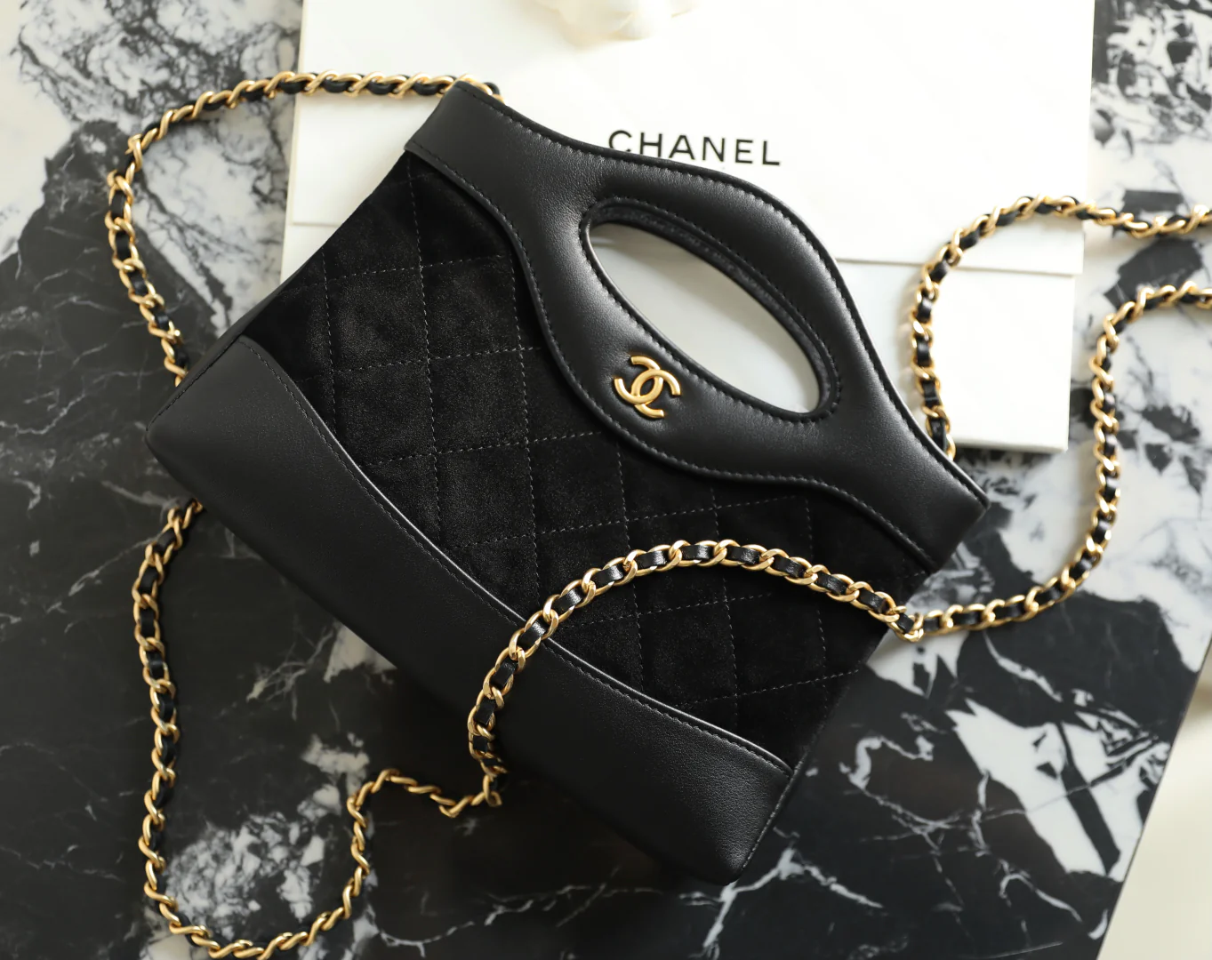 Сумка Chanel 25p nano31, замша, черная.