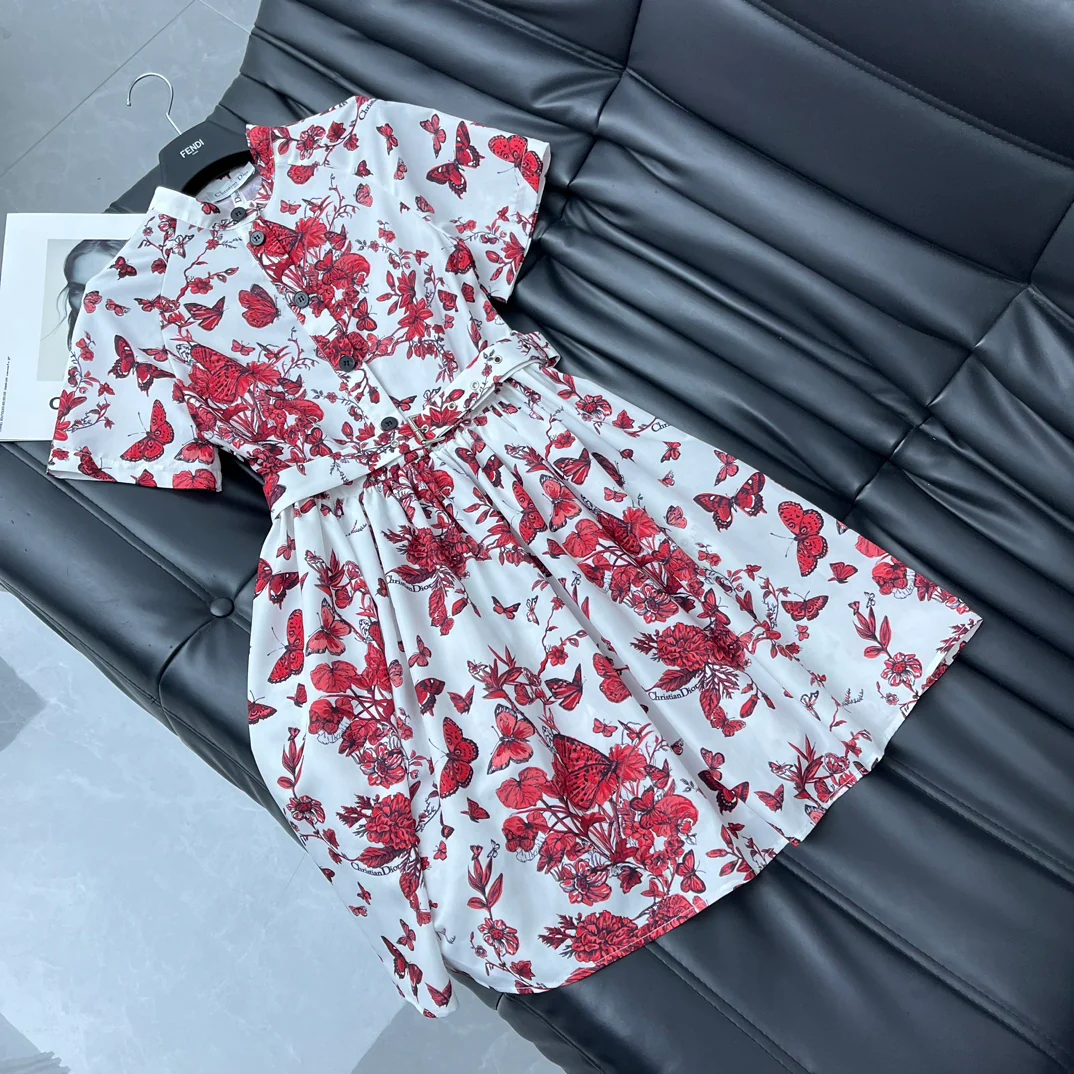 Dior - Новинка - Платье с цветочным принтом и поясом в виде бабочек (24 марта 2024 г.)