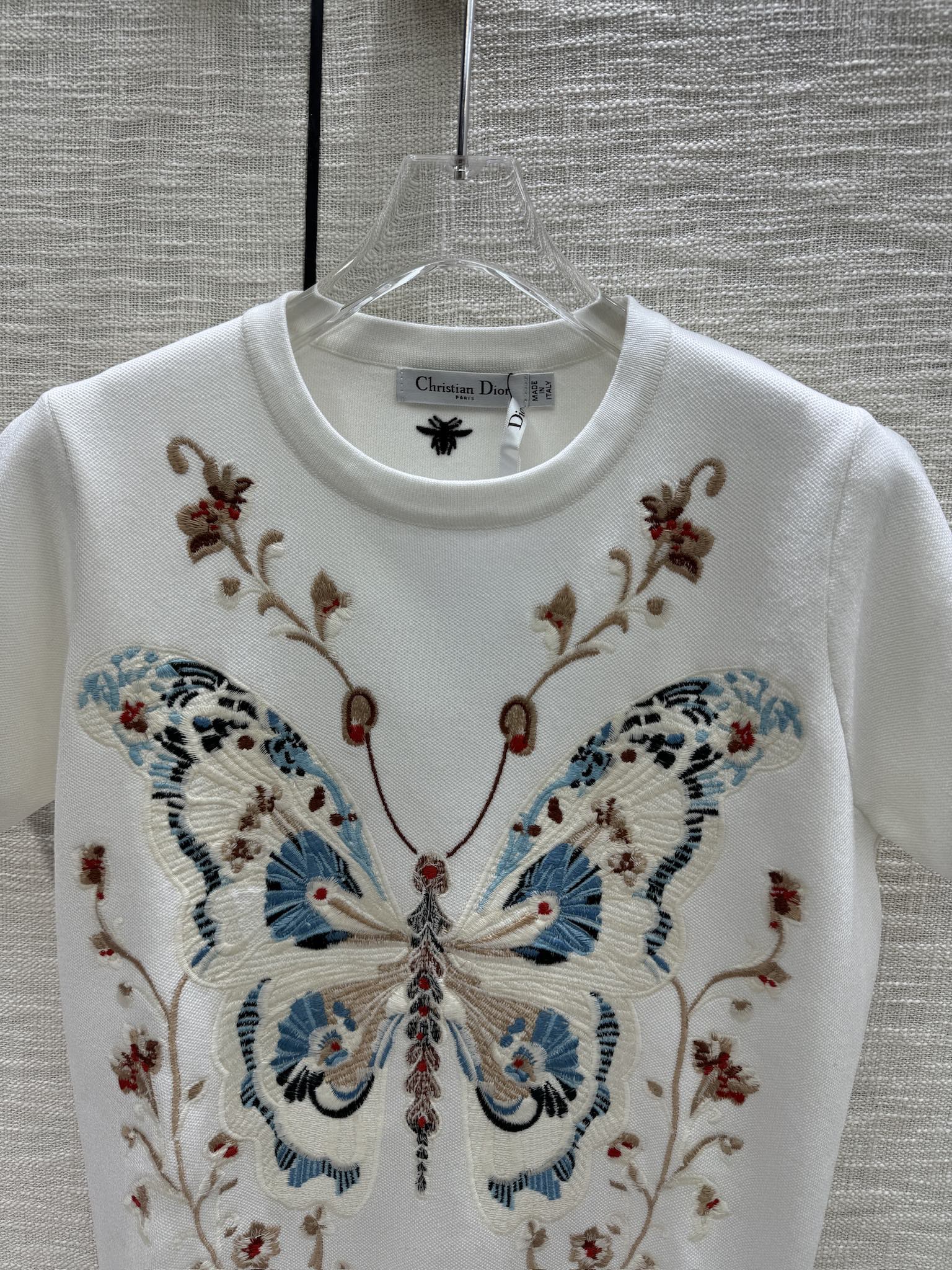 Dior - Коллекция ?Ранняя весна? 2403-24 - Лимитированная серия вязаных футболок с коротким рукавом ?Бабочка?