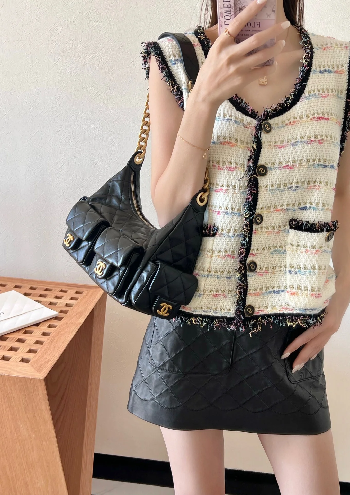 Сумка-хобо Chanel 25c, маленькая, черная, для хобби.