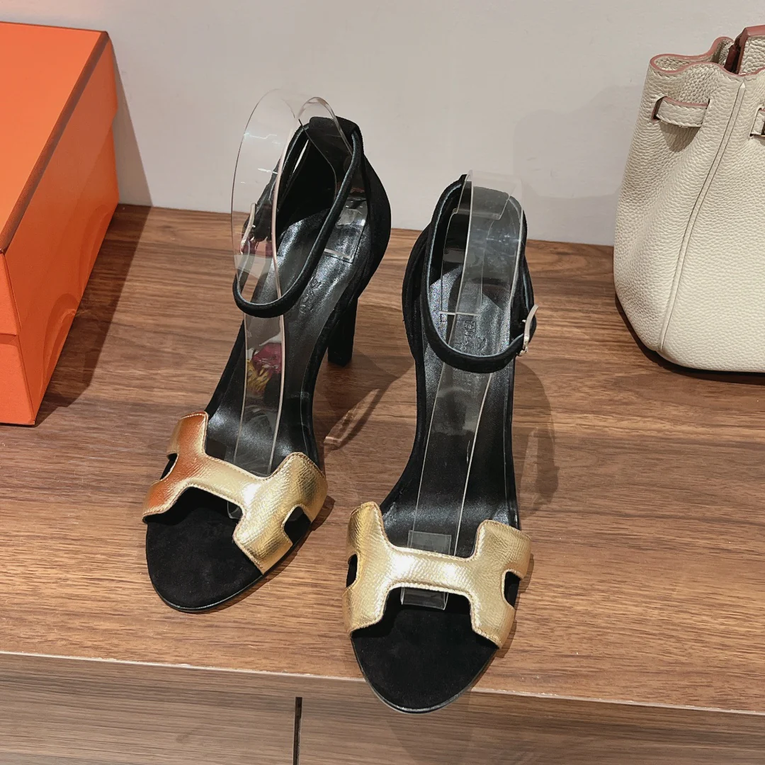 Hermes - Элегантные сандалии на высоком каблуке - 10 см - Черно-золотые