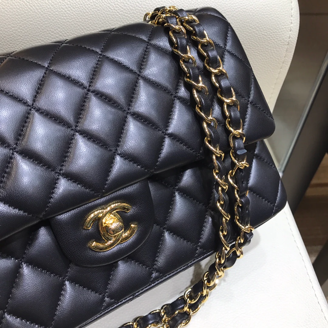 Сумка Chanel Classic Quilted Series CF с золотой цепочкой - 25 см - 1