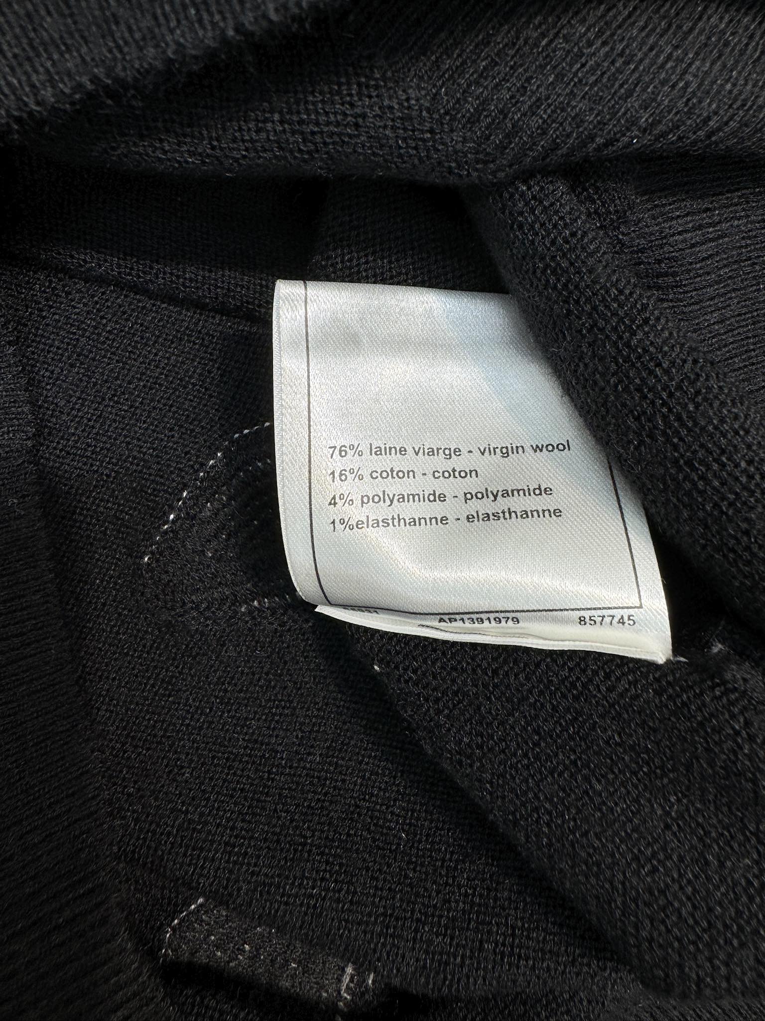 Chanel - 2403 - Вязаный топ с короткими рукавами и бантом, открытыми плечами