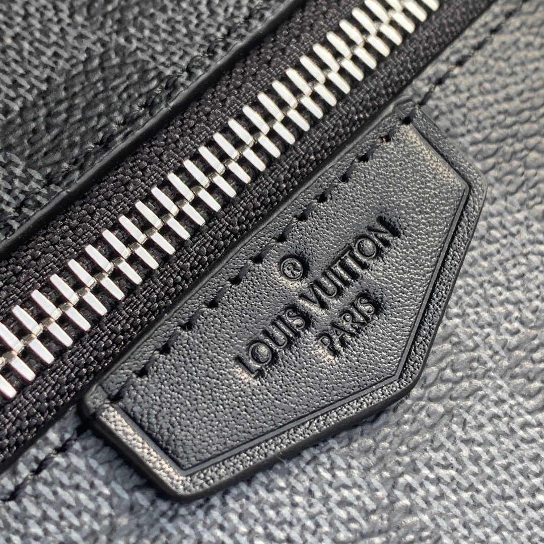 lv-m60417-new-pouch clutch bag-1