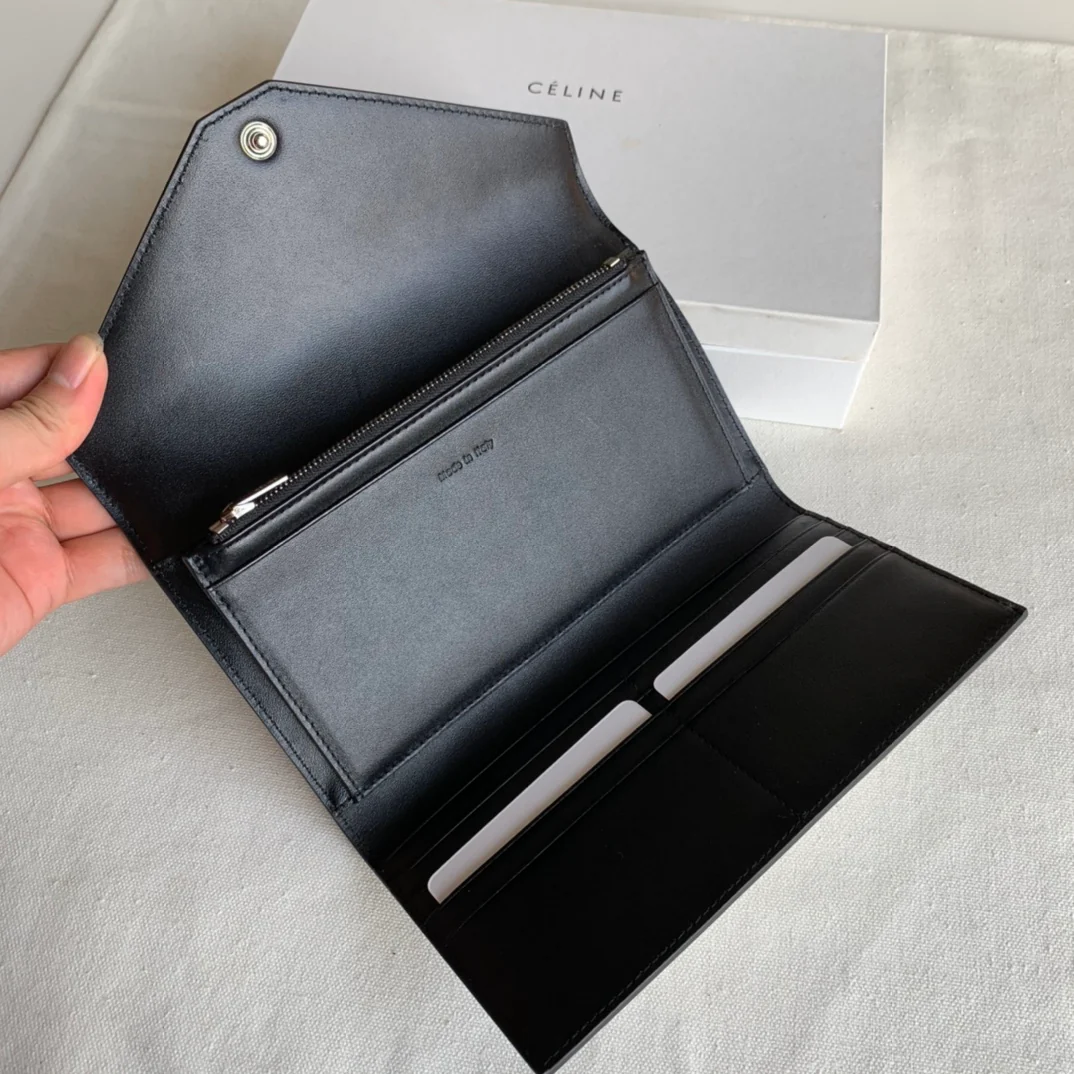 Кошелек-книжка Celine с текстурой ?зубочистка?