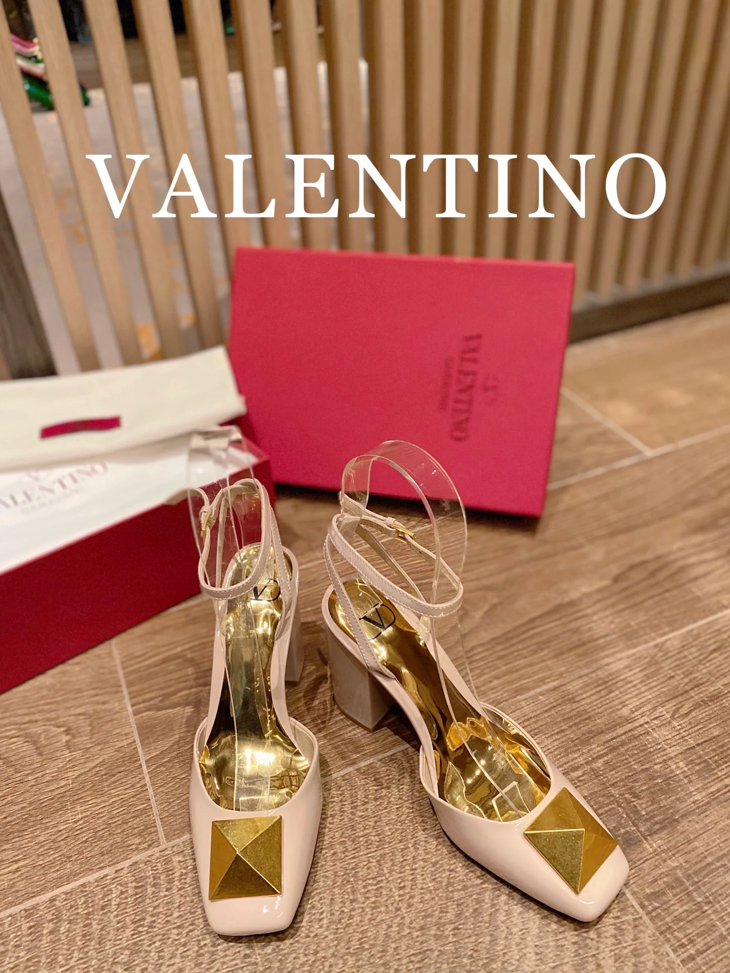 Valentino - Абрикосовые туфли на массивном каблуке с квадратным носком