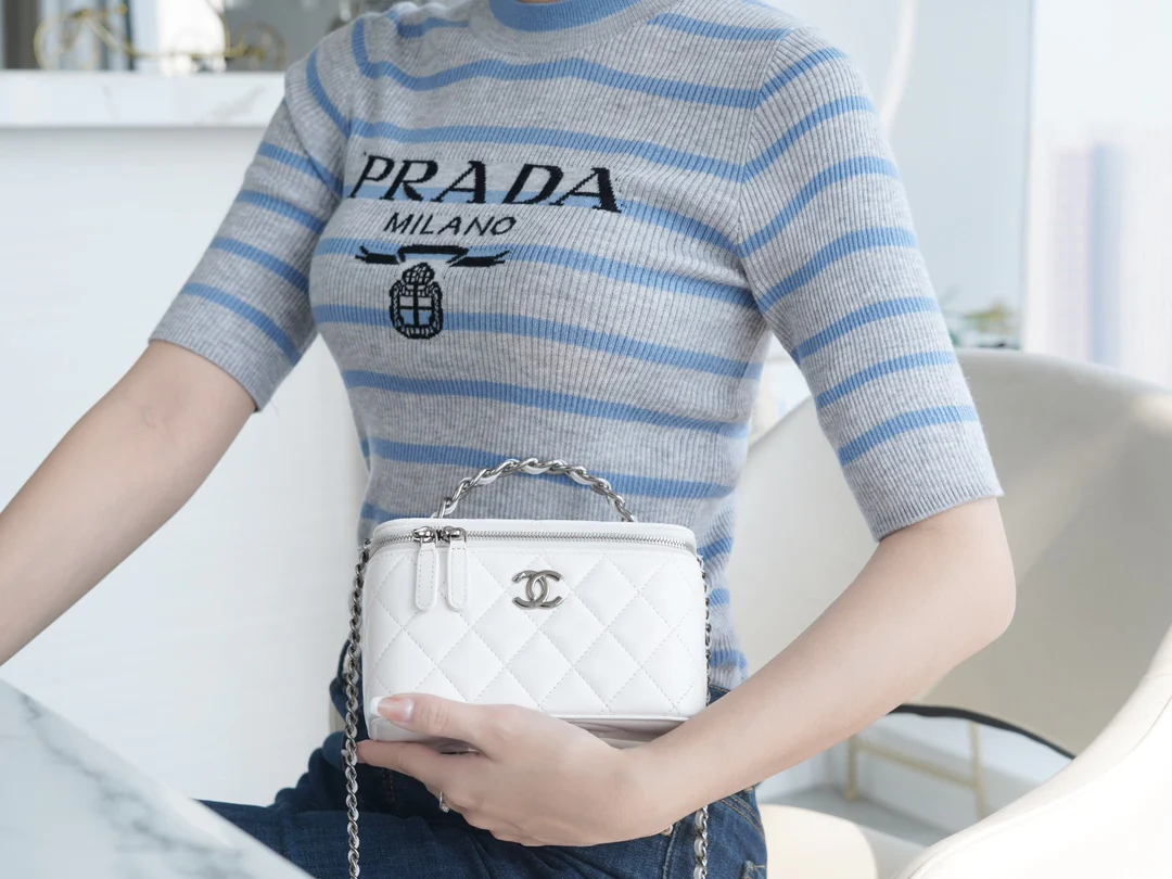 Chanel - Длинная сумка-коробка - Белая