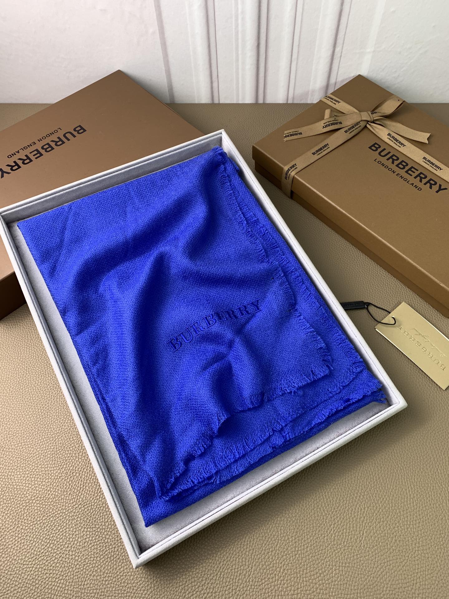 Однотонный шарф Burberry - 200 см - 85 см - 85 см - Кашемир - 15 см - Шелк - Синий