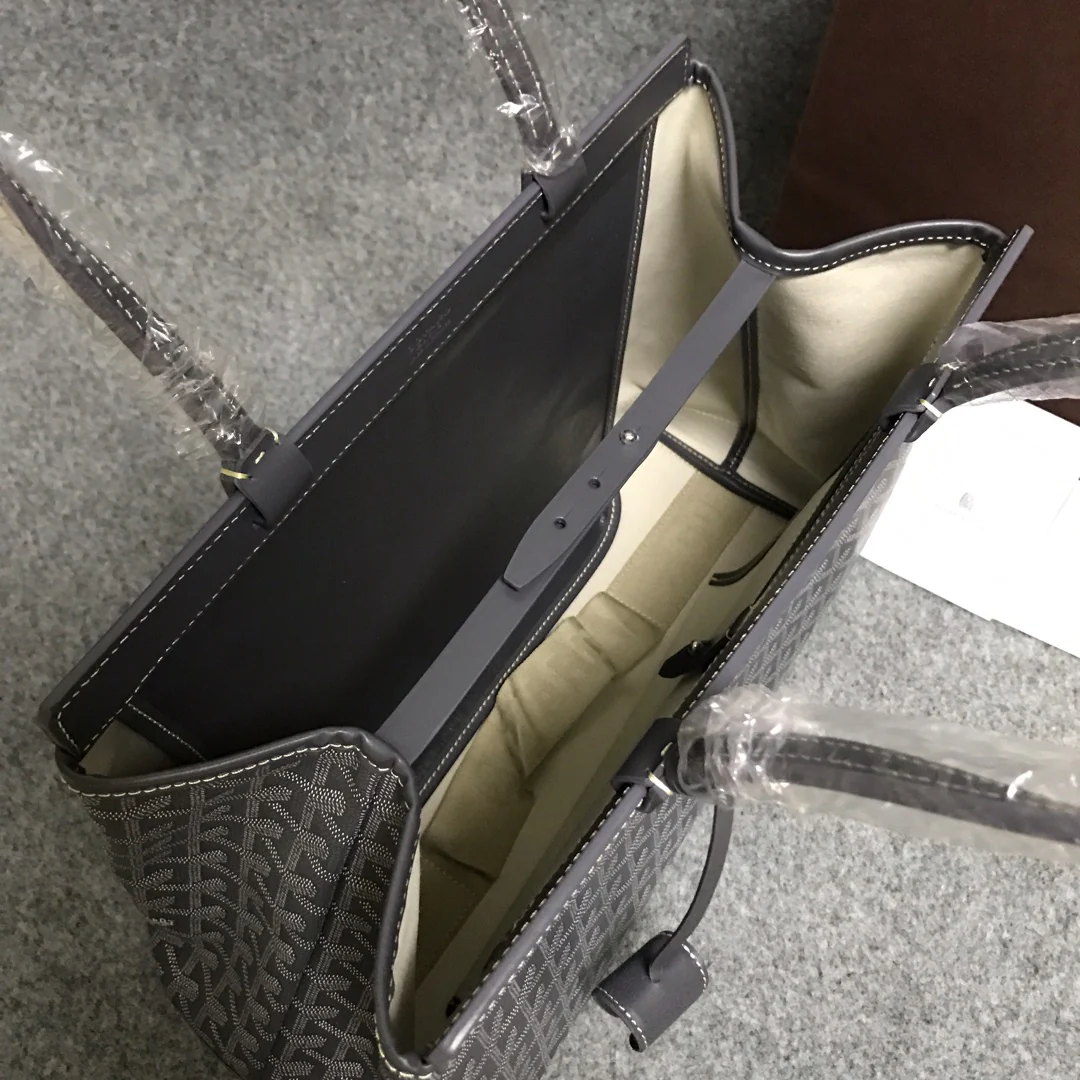 Goyard — Новое поступление осень/зима — Bellechasse — Серый